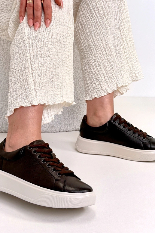 Rudi odiniai sportbačiai su platforma...