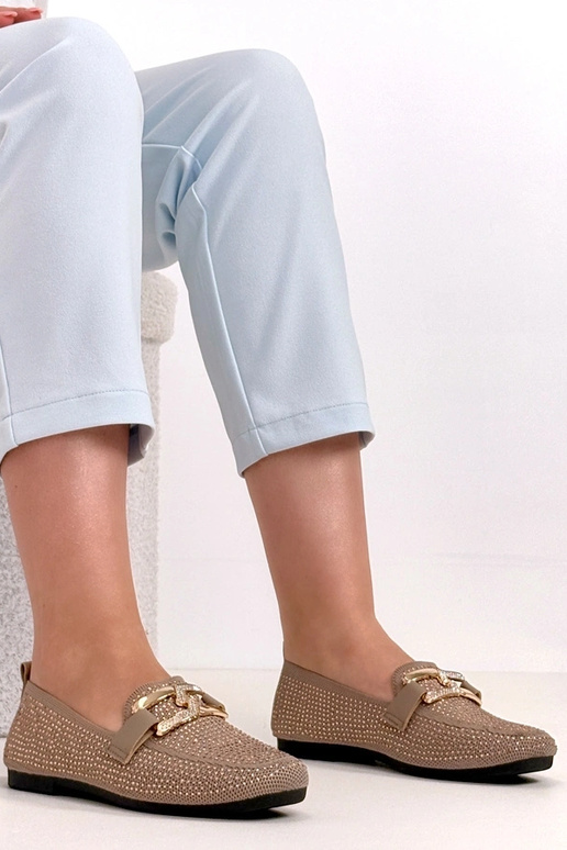 Rudi mokasinai puošti cirkoniais...