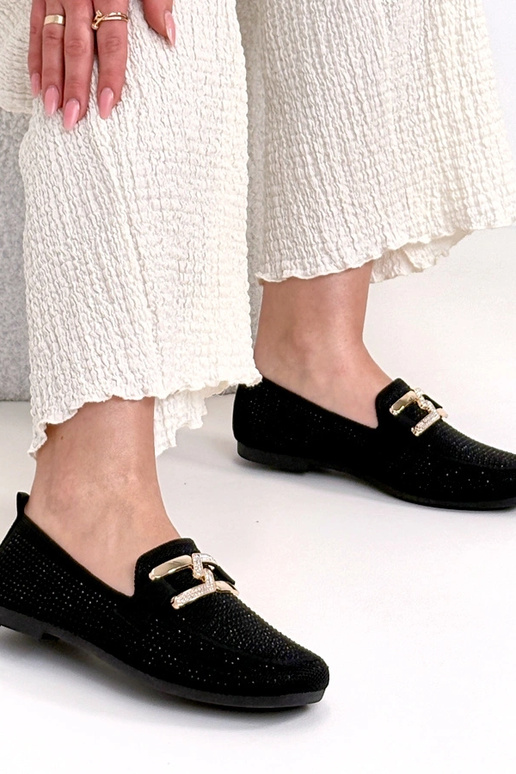 Juodi mokasinai puošti cirkoniais...