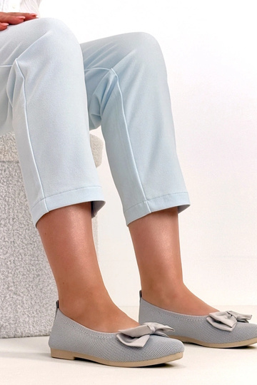 Pilkos audinės balerinukės...