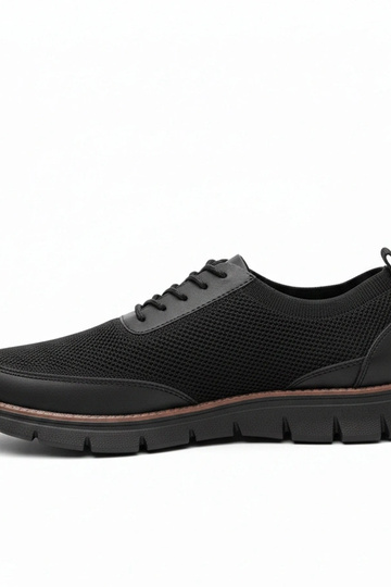 Juodi vyriški sportbačiai...