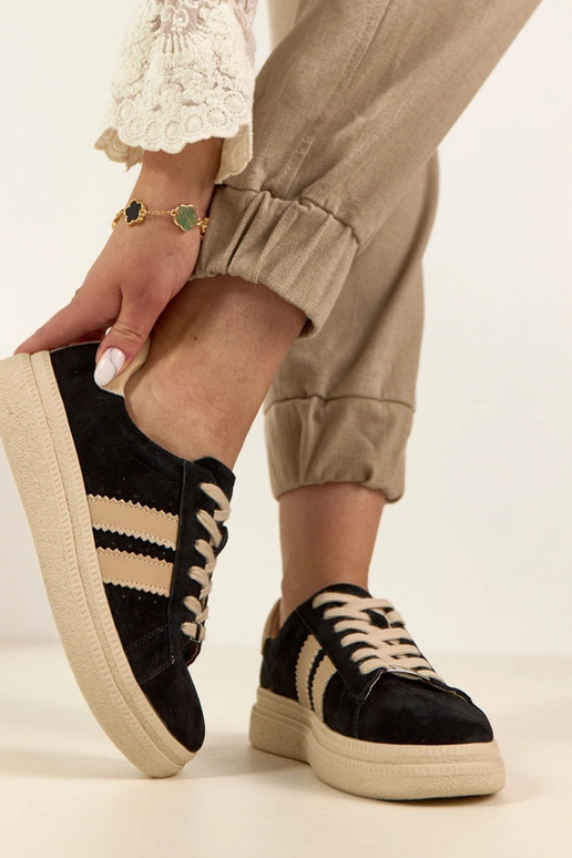 Juodi odos sportbačiai su platforma...