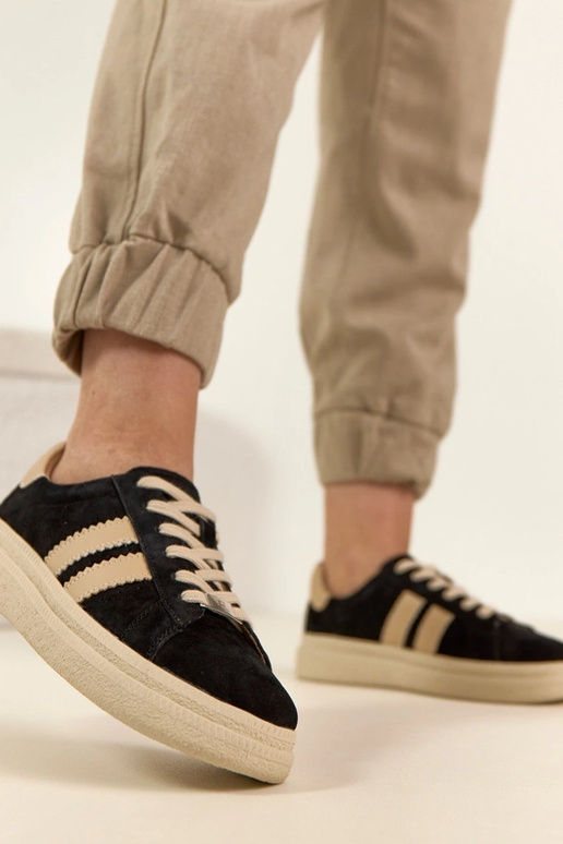 Juodi odos sportbačiai su platforma...