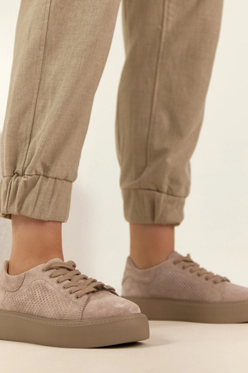 Smėlio spalvos odos... 2