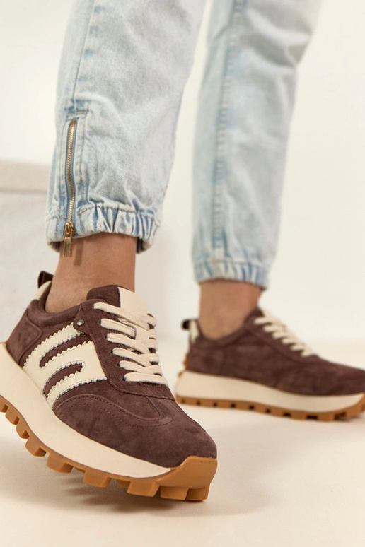 Šokolado spalvos odos sportbačiai su...