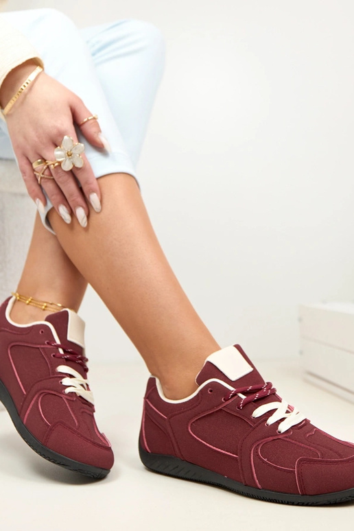 Vyno spalvos moterų sportbačiai...