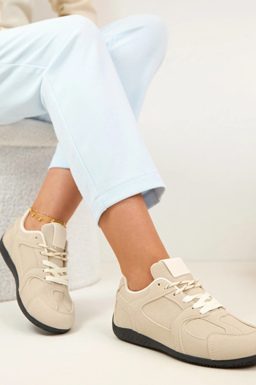 Smėlio spalvos moterų sportbačiai...