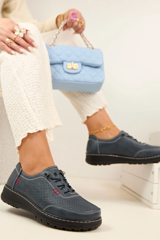 Tamsiai mėlyni ažūriniai apsiaunami...