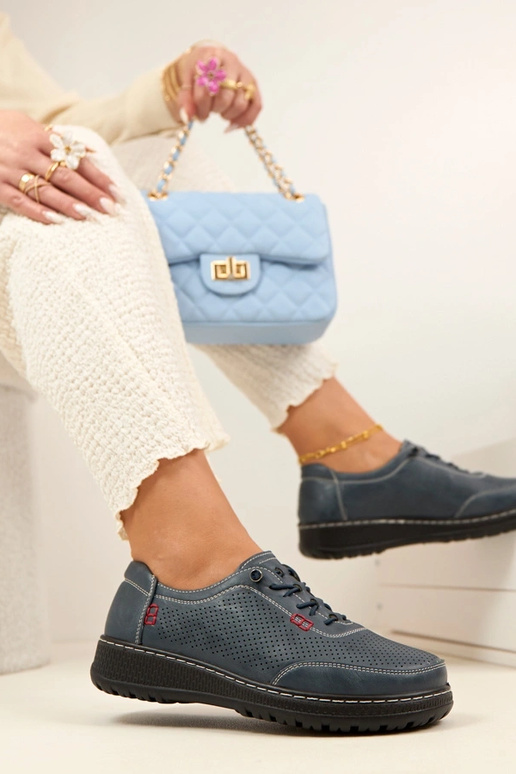 Tamsiai mėlyni ažūriniai apsiaunami...