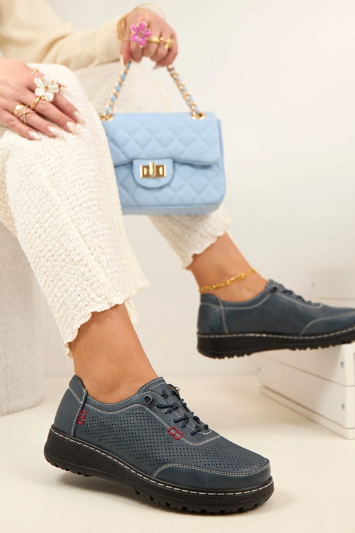 Tamsiai mėlyni ažūriniai apsiaunami...