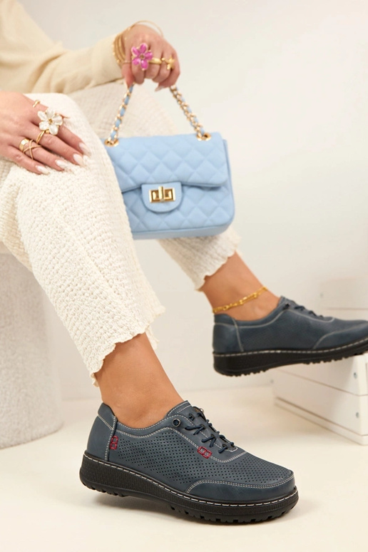 Tamsiai mėlyni ažūriniai apsiaunami...