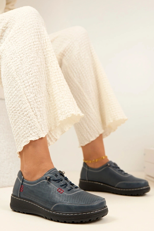 Tamsiai mėlyni ažūriniai apsiaunami...