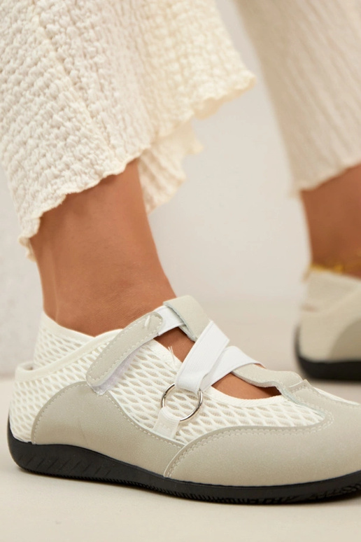 Pilki sportinio stiliaus balerinų...