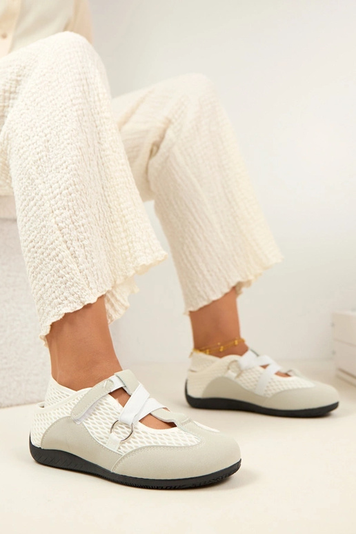 Pilki sportinio stiliaus balerinų...