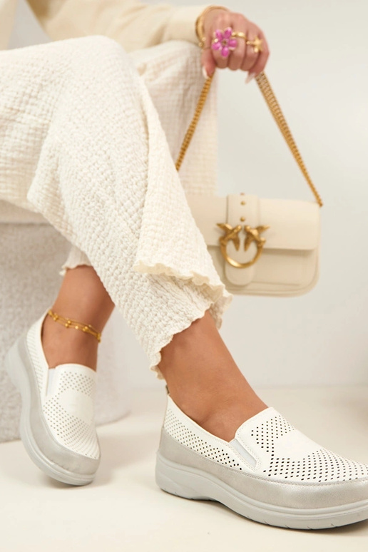 Balti sidabriniai ažūriniai įmaunami...