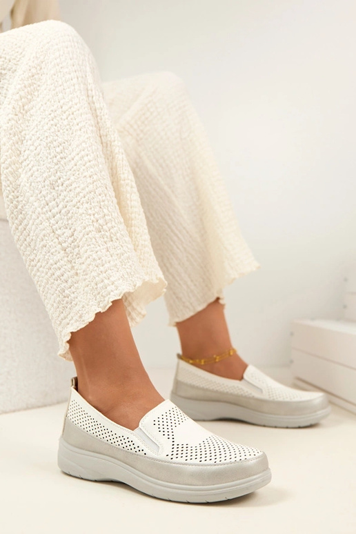 Balti sidabriniai ažūriniai įmaunami...