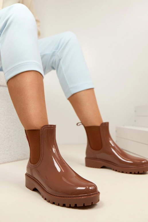 Rudi guminiai batai Alba