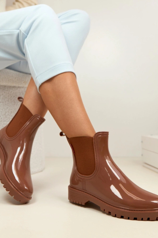 Rudi guminiai batai Alba