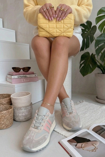 Pilki odiniai bateliai... 2