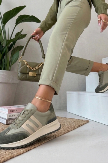 Žali odiniai bateliai... 2