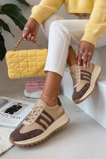 Rudi odiniai bateliai...