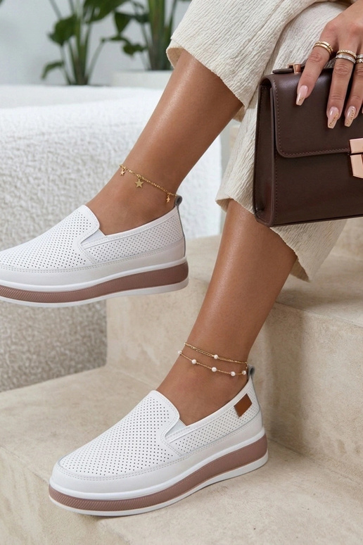 Balti ažūriniai odiniai pusbačiai...