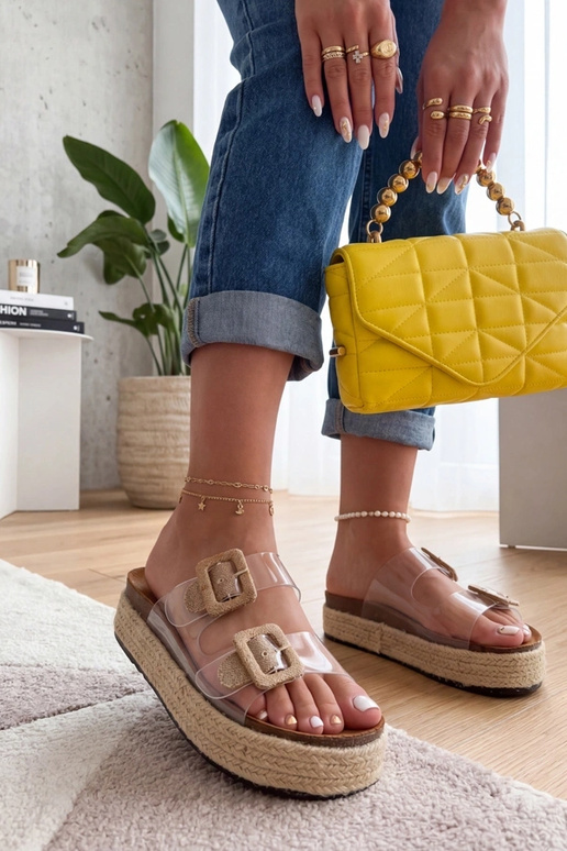 Rudi permatomai šlepečiai storu padu...