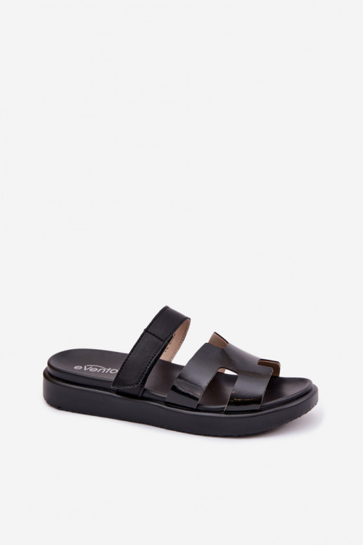 Odinės šlepetės Moteriškassusu limpančiu užsegimuem juodos spalvos Lemela