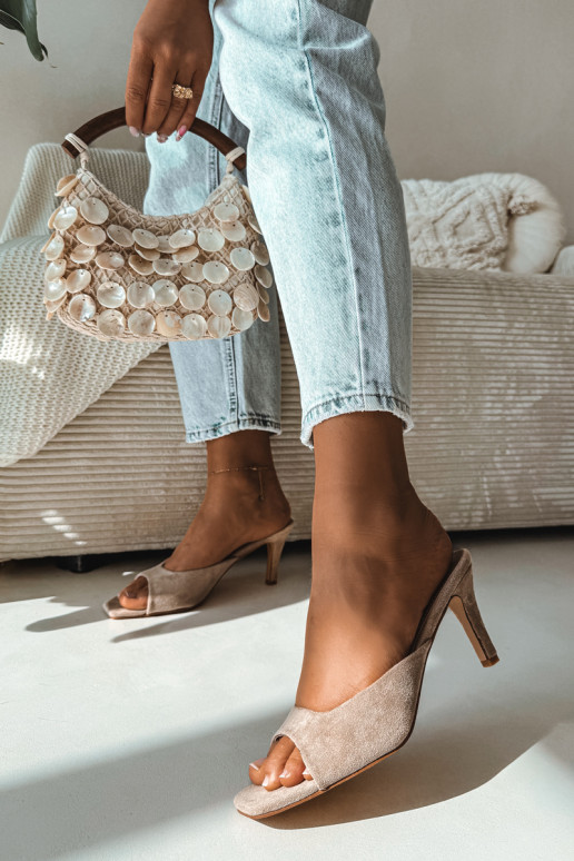 Moteriškos šlepetės Įjungta Smukłym Obcasie smėlio spalvos Revina