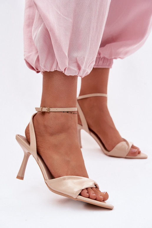 Moteriškos basutės su plonais kulniukais iš eko odos smėlio spalvos Sedira