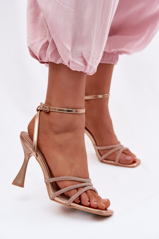 Moteriškos basutės su kulniukais Ze Zdobionymi Paskami Szampańskie Gedira