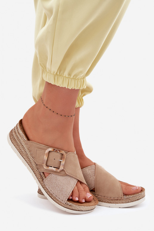 Moteriškos šlepetės su platforma dekoruoti su sagtimis Inblu RV000012 rudos spalvos