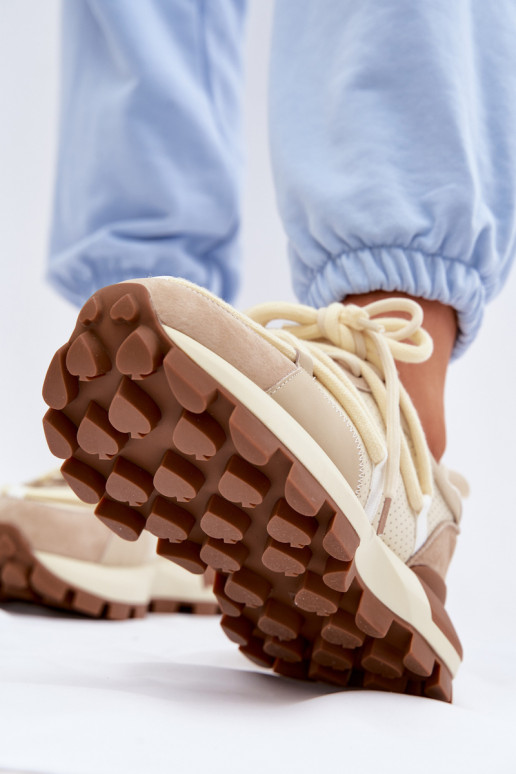 Oda iš zomšos Sneakers modelio batai Moteriškas GOE TT2N4021 smėlio spalvos