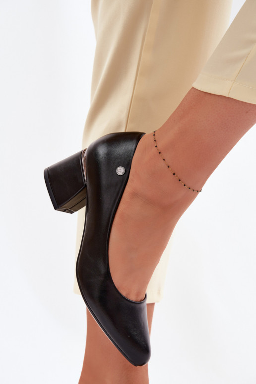 Bateliai su kulniukais Vinceza 62292 juodos spalvos