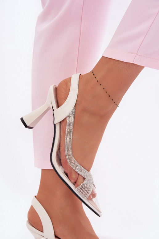 Perregimi basutės su tviskančiomis akutėmis su kulniukais Vinceza 62282 dramblio kaulo spalvos