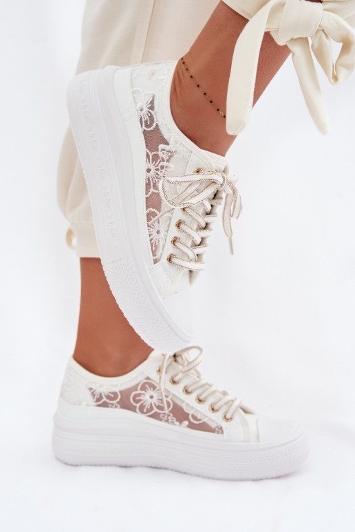 Laisvalaikio bateliai su nėriniais su platforma Lee Cooper LCIN-26-44-4480 baltos spalvos