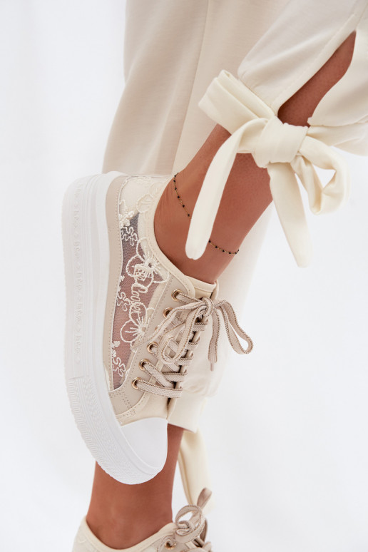 Laisvalaikio bateliai su nėriniais su platforma Lee Cooper LCIN-26-44-4481 smėlio spalvos