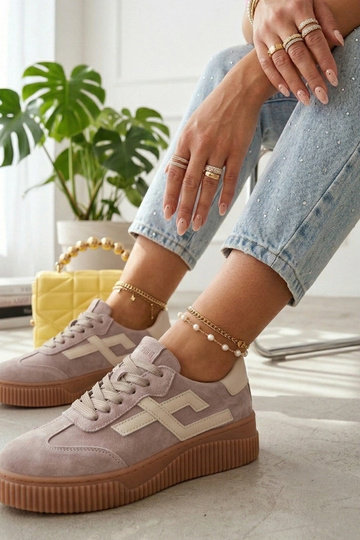 Smėlio spalvos sportbačiai iš natūralios odos Cambell