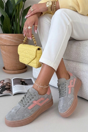 Žali sportbačiai iš...