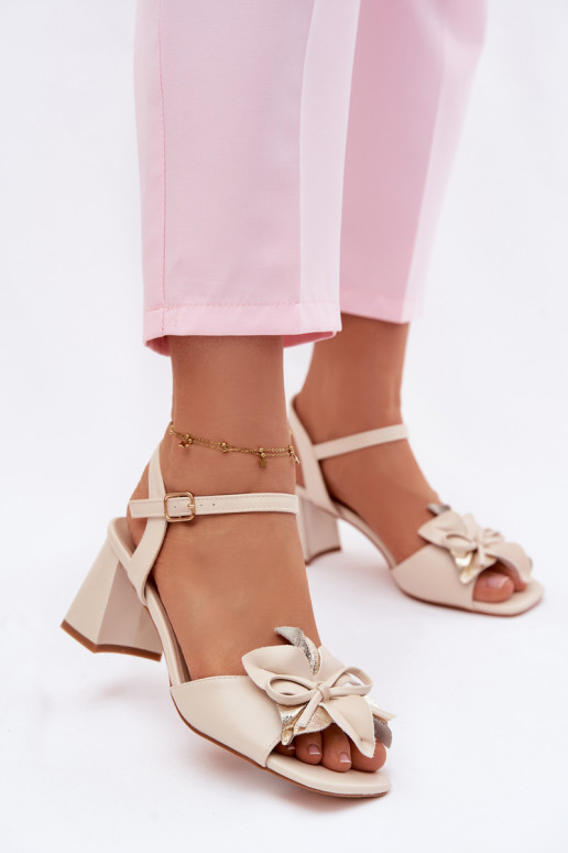 Moteriškos aukštakulnės basutės Su puošniais Gėlė Vinceza 20283 smėlio spalvos