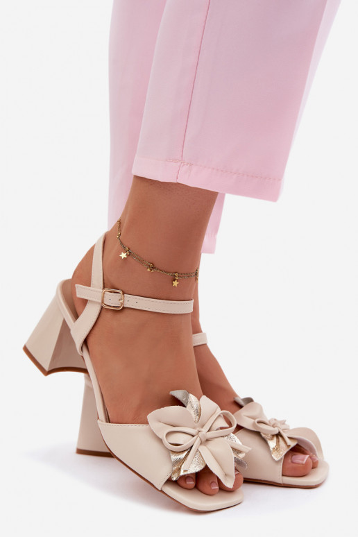 Moteriškos aukštakulnės basutės Su puošniais Gėlė Vinceza 20283 smėlio spalvos