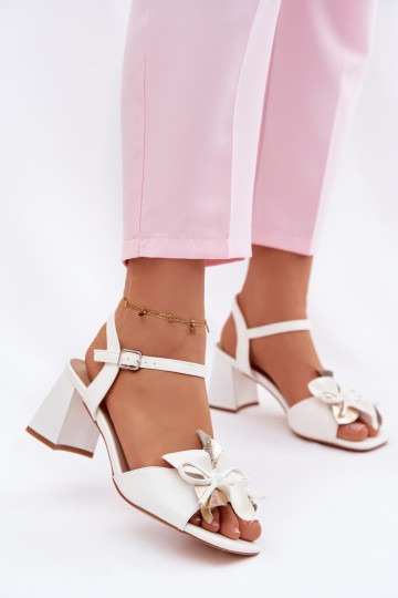 Moteriškos aukštakulnės basutės Su puošniais Gėlė Vinceza 20283 baltos spalvos 2