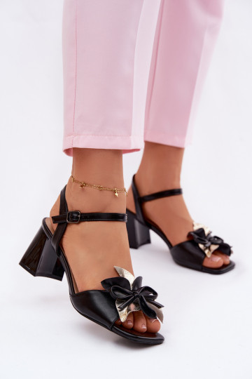 Moteriškos aukštakulnės basutės Su puošniais Gėlė Vinceza 20283 juodos spalvos 2