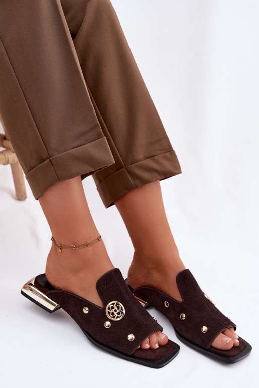 zomšinės šlepetės Ze aukso spalvosmi Ozdobami D&A CR61-3061 CzekoladoĮe