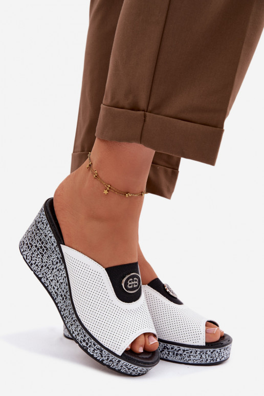 Odinės šlepetės su platforma su ornamentais S.Barski LR61-7011 baltos spalvos