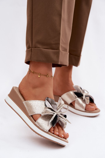 Odinės šlepetės su platformasuDekoracyjnym Gėlė S.Barski GR61-5989 aukso spalvos 2