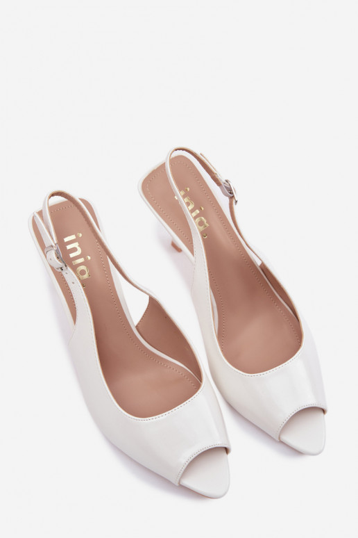 Moteriškos basutės su plonais kulniukais baltos spalvos Sevina