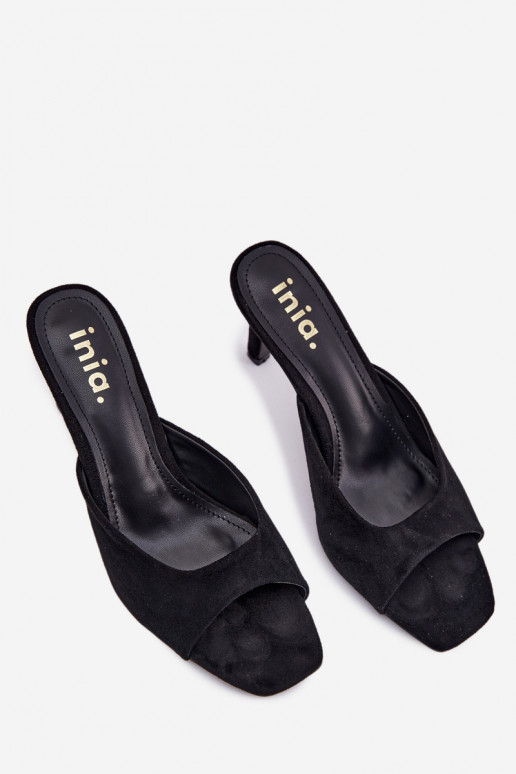 Moteriškos šlepetės Įjungta Smukłym Obcasie juodos spalvos Revina