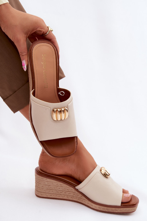 Moteriškos šlepetės su platformasuImitacją Plecionki Sergio Leone KL325 smėlio spalvos