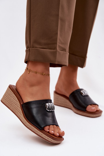 Moteriškos šlepetės su platformasuImitacją Plecionki Sergio Leone KL325 juodos spalvos